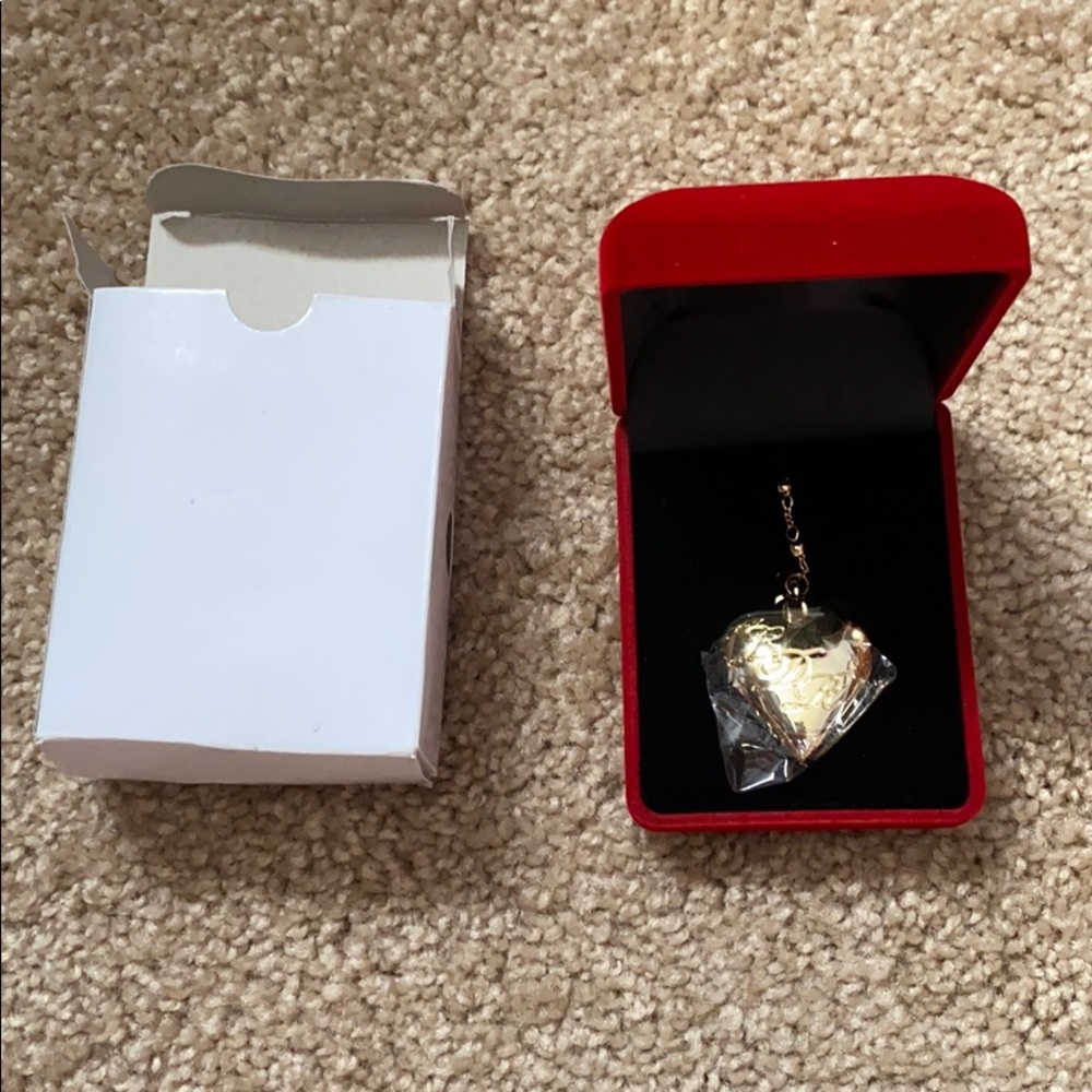 Lana Del Rey Rosary Necklace